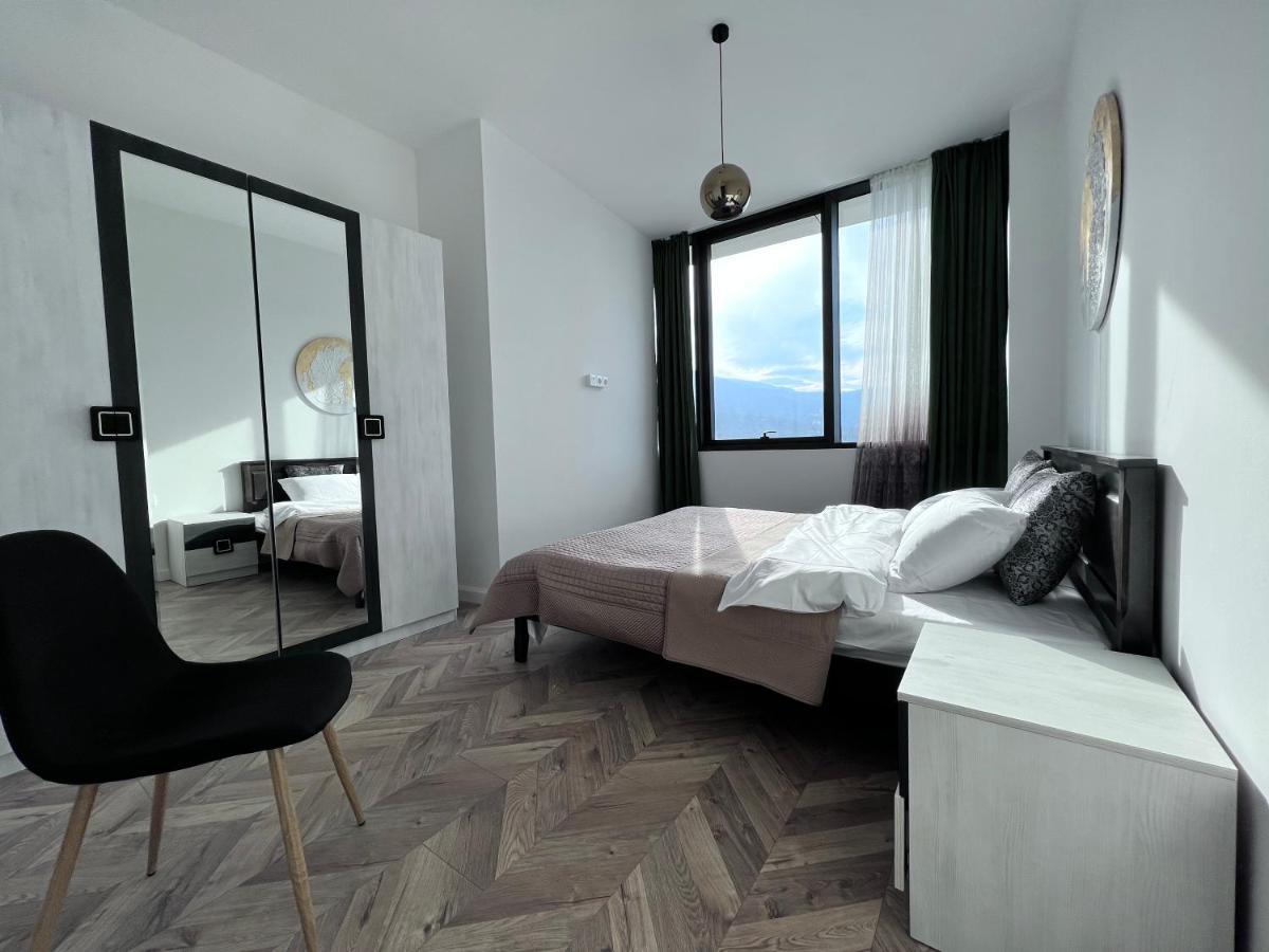 Apartment In Axis Towers, Tbilisi Business Center Dış mekan fotoğraf
